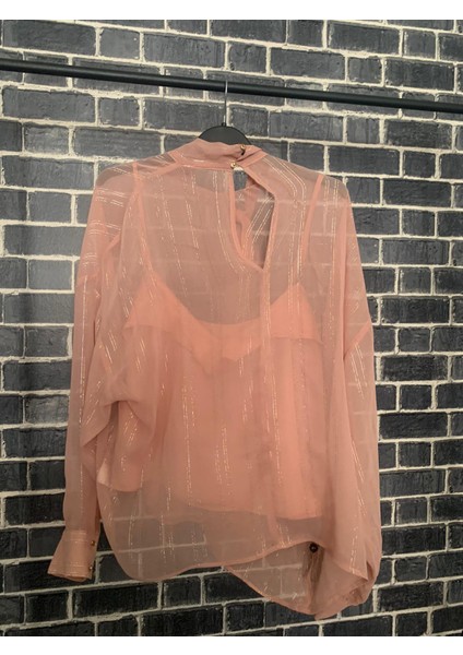 Somon Rengi Transparan Kamili Içi Crop Top Altın Düğme Detaylı Sırt Dekolteli Fularlı Tül Bluz fırsatları