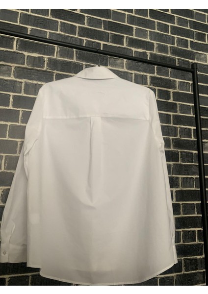 Beyaz Gizli Düğmeli Slim Fit Poplin Gömlek fiyatları