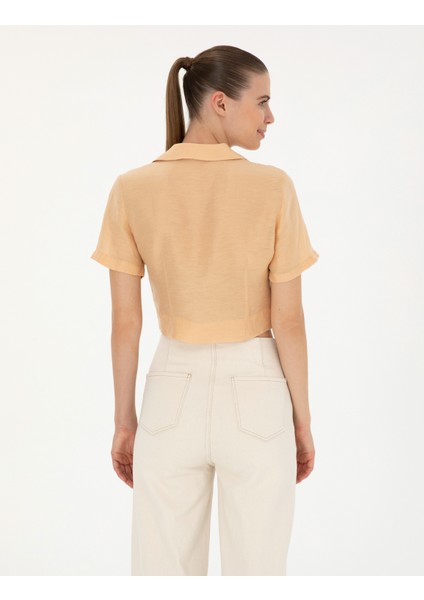 Kadın Bej Keten Karışımlı Slim Fit Crop Gömlek 50284703-VR011 indirimleri