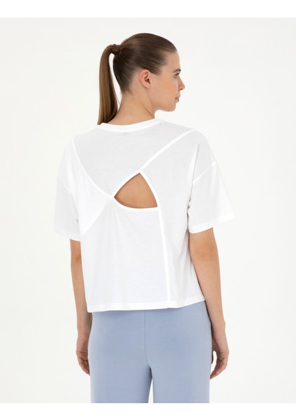 Kadın Beyaz Comfort Fit Tişört 50282607-VR013