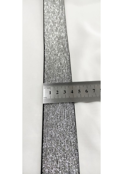 4cm Genişlikte Düz Gümüş Simli Lastik Şerit / 1 Metre