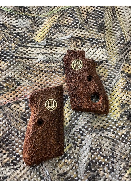 Beretta Düğmeli Tabanca Kabze