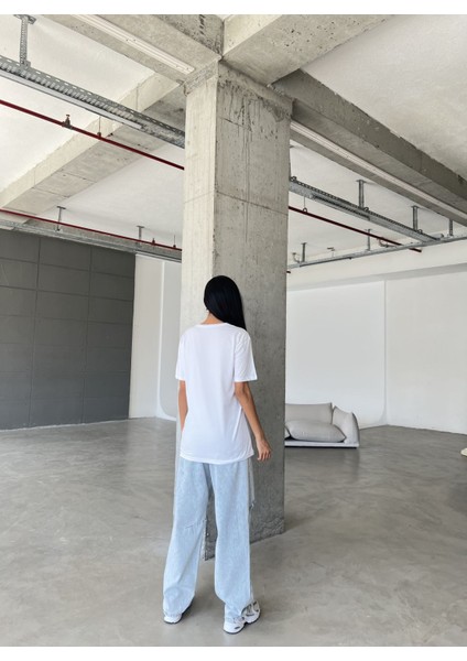 Istiridye Baskılı Yapay Zeka Tasarımı Ekolojik Penye Oversize %100 Pamuk Kadın T-Shirt fiyatları