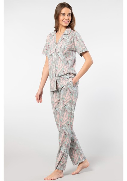 3394 Kadın Yapraklı Desenli Uzun Kollu Gömlek Yaka Pijama Takımı-Gri fırsatları
