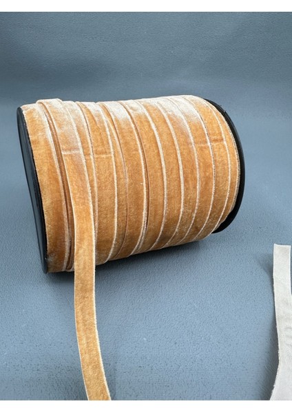 1 cm Düz Kadife-5 Metre