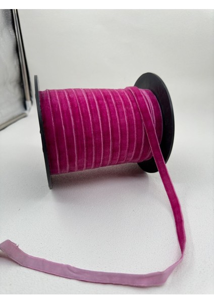 1 cm Düz Kadife-5 Metre