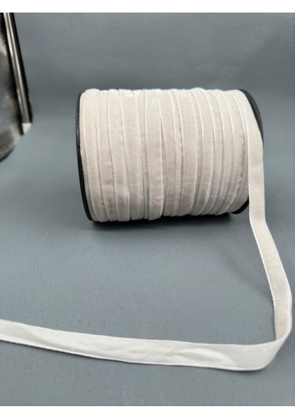 1 cm Düz Kadife-5 Metre