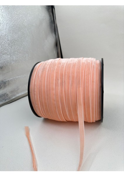 1 cm Düz Kadife-5 Metre