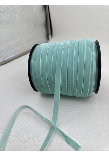 1 cm Düz Kadife-5 Metre
