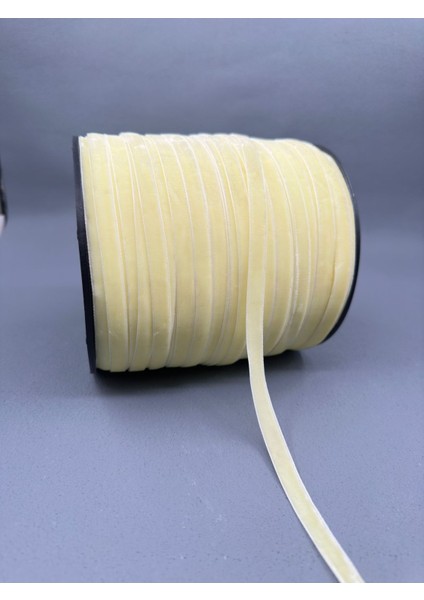 1 cm Düz Kadife-5 Metre