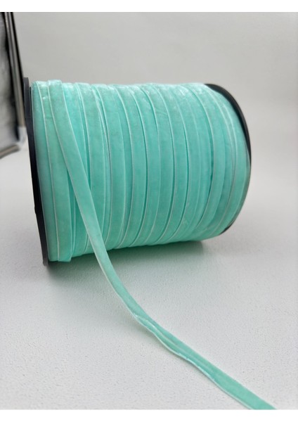 1 cm Düz Kadife-5 Metre