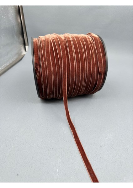 1 cm Düz Kadife-5 Metre
