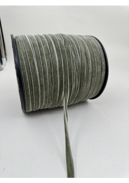 1 cm Düz Kadife-5 Metre