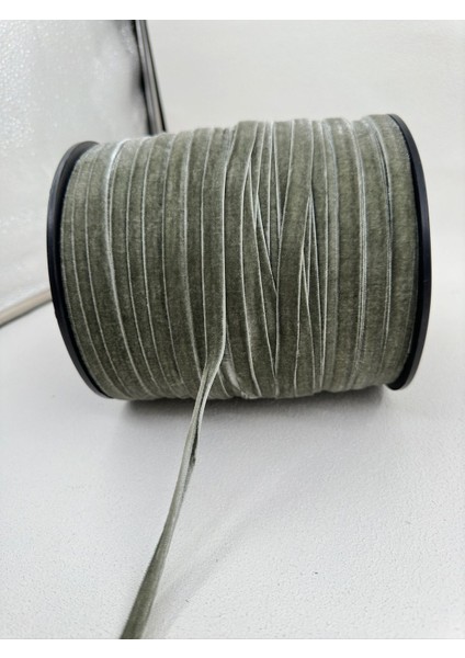 1 cm Düz Kadife-5 Metre