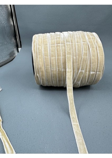 1 cm Düz Kadife-5 Metre