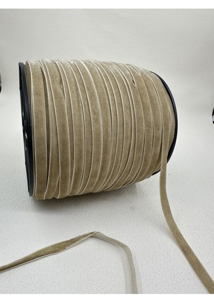 1 cm Düz Kadife-5 Metre