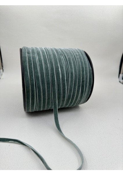 1 cm Düz Kadife-5 Metre