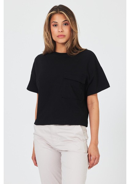 Kadın Jayla Siyah Cep Detaylı Bisiklet Yaka T-Shirt