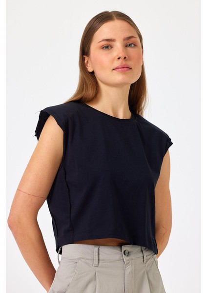 Kadın Lisa Siyah Vatkalı Crop T-Shirt fiyatları