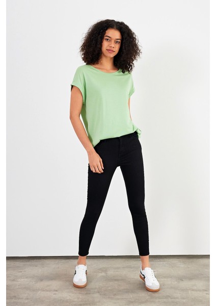 Kadın Cindy Çağla Bisiklet Yaka Regular Fit Basic Modal T-Shirt (Lyocell) modelleri