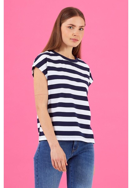 Kadın Cindy Lacivert-Beyaz Bisiklet Yaka Regular Fit Basic Çizgili T-Shirt fiyatları