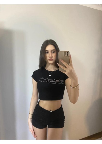 Siyah Parıltılı Taşlı Cosmic Yazılı Kadın Crop Body fiyatları
