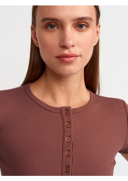 30938 Düğme Detaylı Crop Top-Kahve fırsatları