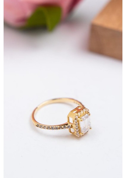 14 Ayar Altın Baget Taş Kadın Yüzük LKYZK1516 modelleri