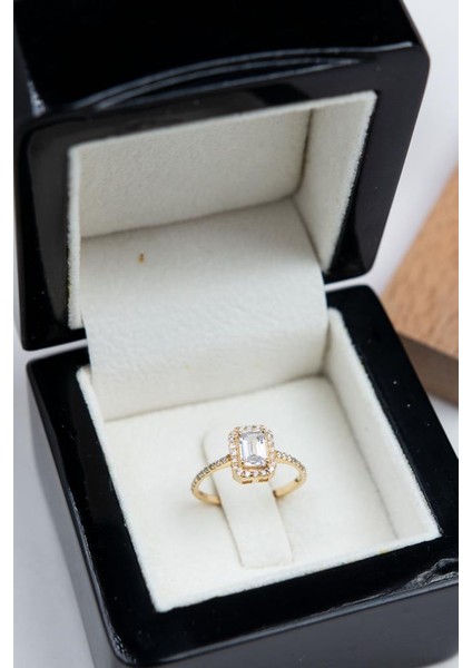 14 Ayar Altın Baget Taş Kadın Yüzük LKYZK1516 fırsatları