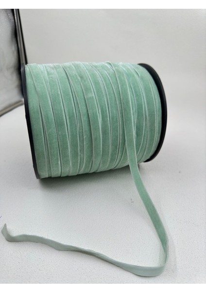 1 cm Düz Kadife-5 Metre