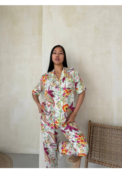 Kadın Etnik Desen Gömlek Yaka Cep Detaylı Kısa Kol Dokuma Viskon Pijama Takımı indirimleri