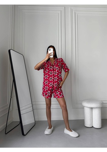 Papatya Desen Gömlek Yaka Cep Detay Kısa Kol Viskon Şortlu Dokuma Pijama Takımı fırsatları