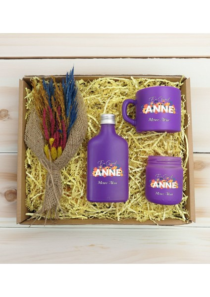 Kişiye Özel Isimli Dtf Anne Temalı Mor Kahve Fincanı & Kolonya & Mum & El Yapımı Kuru Çiçek Buketi Hediye Seti-2, Anneye Hediye, Anneler Günü Hediyesi