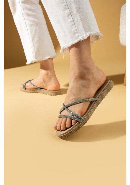 Parlak Taşlı Ince Bantlı Hasır Taban Comfort Kadın Terlik 020-755-24 fiyatları