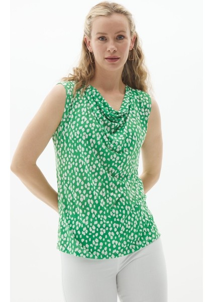 Degaje Yaka Puantiye Desen Kolsuz Penye Bluz