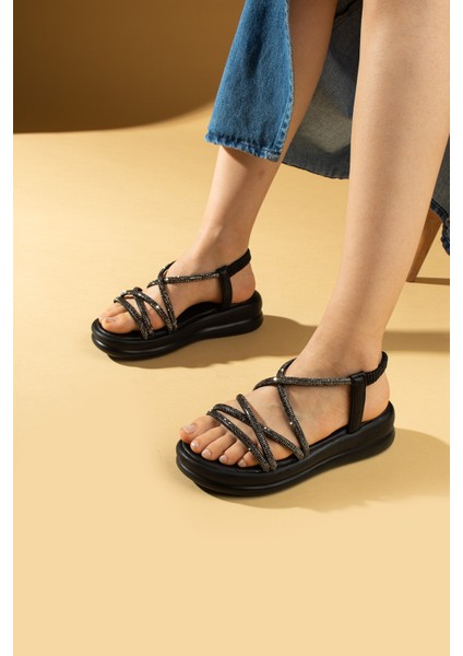 Parlak Taş Detaylı Yüksek Taban Arkası Lastikli Kadın Sandalet 57-285-24