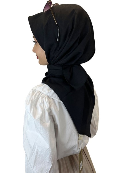 90 x 90 Pamuklu Logo Desenli Şık Büyük Boy Eşarp 1030700 Lacivert fırsatları