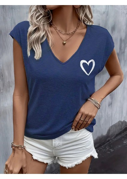 Kadın Kısa Kollu V Yaka Kalp Baskılı Viskon Bluz indirimleri