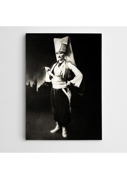 Atatürk Yeniçeri Kıyafetiyle Kanvas Tablo