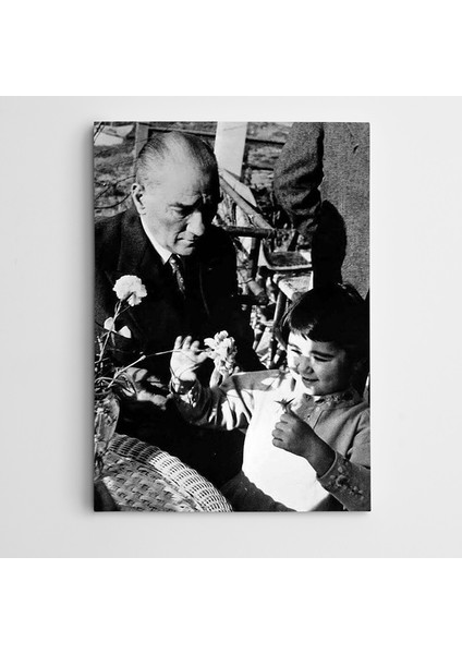 Atatürk Manevi Kızı İle Kanvas Tablo