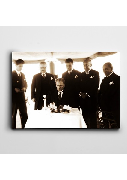 Atatürk İstanbul 1927 Kanvas Tablo