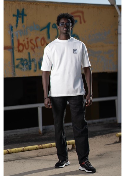 Bisiklet Yaka %100 Pamuklu Küçük Baskılı Oversize (Geniş Model) T-Shirt modelleri