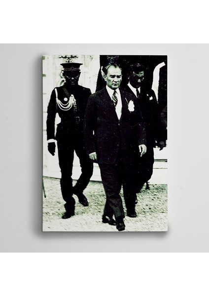 Atatürk Siyah Beyaz 21 Kanvas Tablo