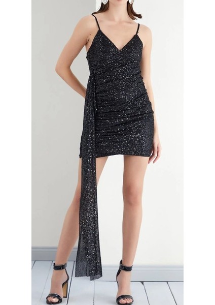 Kadın Siyah Ince Askılı Pullu Mini Elbise