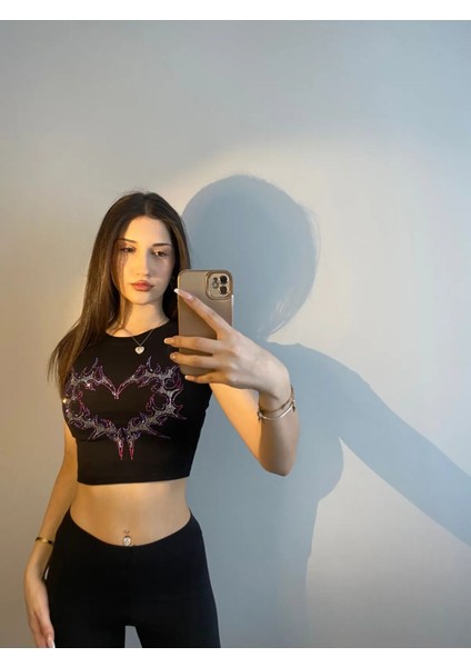 Siyah Heart Kalp Renkli Parıltılı Taş Baskılı Crop Body indirimleri