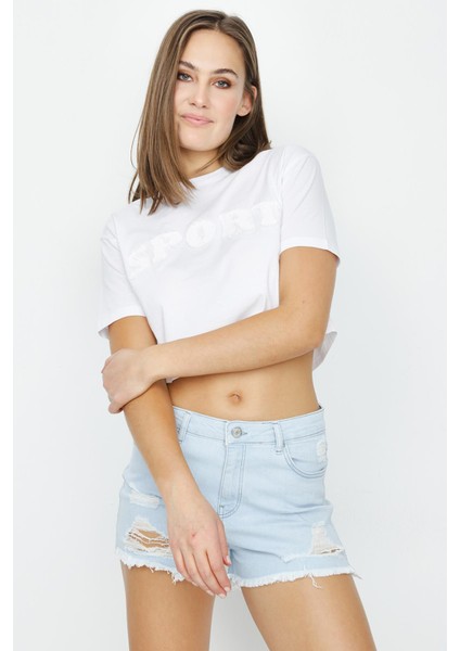 Kadın Yırtık Detaylı Mini Denim Şort