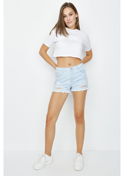 Kadın Yırtık Detaylı Mini Denim Şort