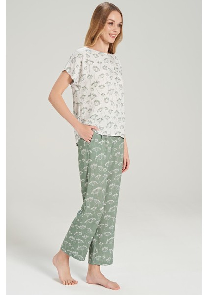 Kadın Kısa Kol Dokuma Yeşil Pijama Takım C7T0N0O5 fırsatları