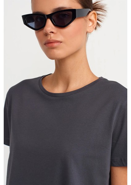 Kadın Bisiklet Yaka Basic T-Shirt - 3471 modelleri