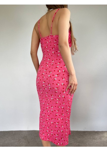 Kadın Ince Askılı Önü Bağlama Detaylı Yırtmaçlı Çiçek Desenli Midi Elbise Pembe fırsatları